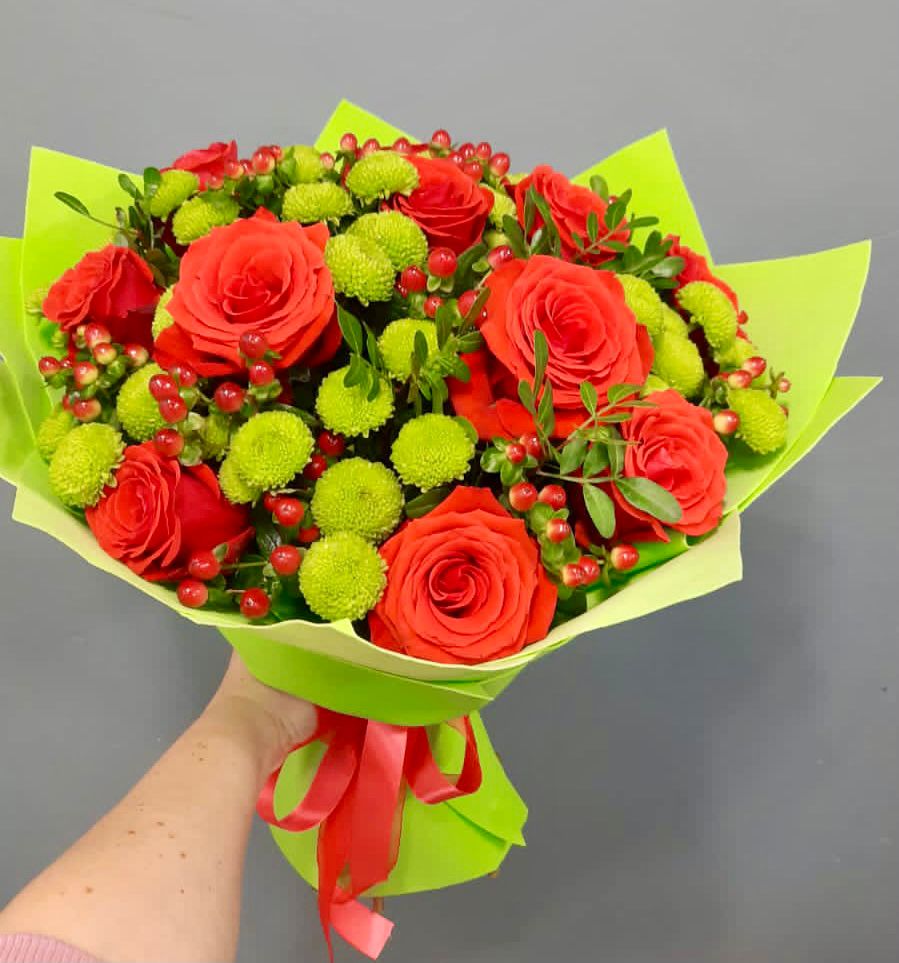 Букет цветов из: Хризантемы и Розы в Воздвиженское