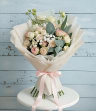 Букет цветов из:  Розы и Лизиантусы в Воздвиженское