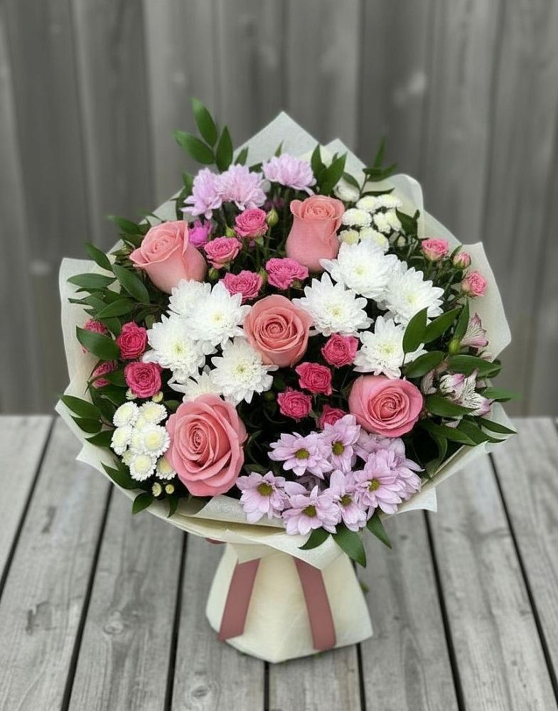 Букет цветов из: Альстромерии, Гвоздики, Розы и Хризантемы в Воздвиженское