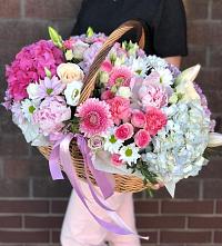 Цветочная композиция из Розы, Хризантемы, Пионы и Лизиантусы в корзине #REPLACE_PRED# Воздвиженское