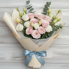 Букет цветов из:  Лизиантусы в Воздвиженское