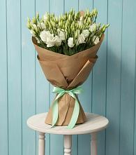 Букет цветов из:  Лизиантусы в Воздвиженское