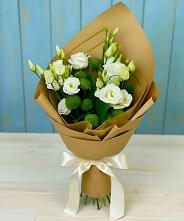 Букет цветов из:  Хризантемы и Лизиантусы в Воздвиженское