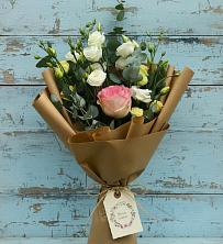 Букет цветов из:  Розы и Лизиантусы в Воздвиженское